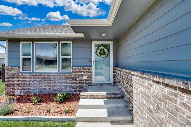 1629 Thoroughbred St, Wichita, KS 67235