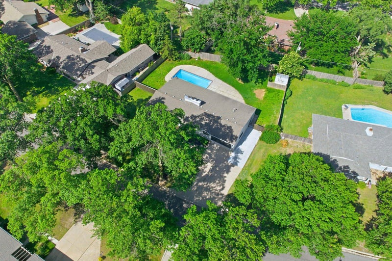633 N Mission Rd, Wichita, KS 67206