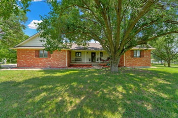 1254 Osage Rd, Mulvane, KS 67110