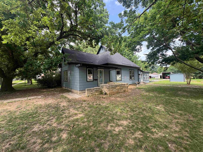 1620 Fuller , Winfield, KS 67156
