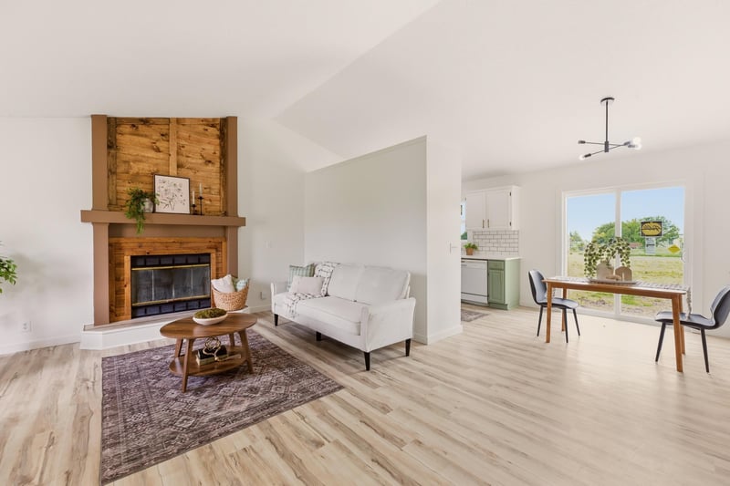 8743 Ross, Valley Center, KS 67147