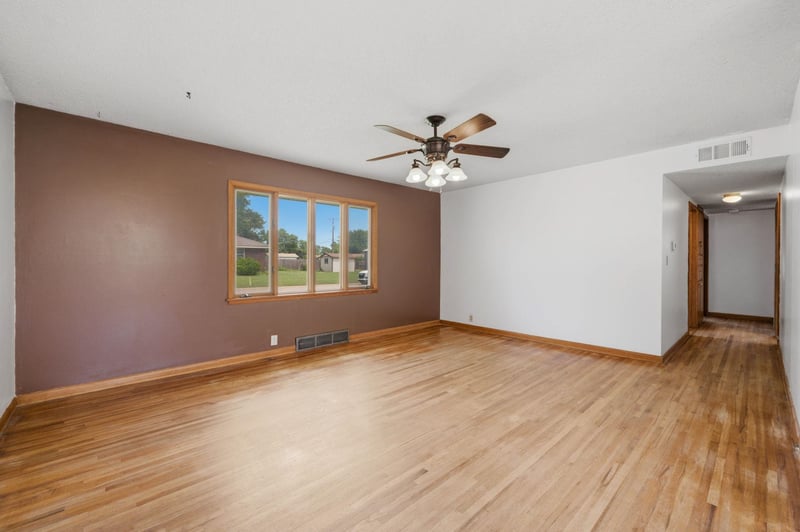 303 E 4th Ave, Cheney, KS 67025