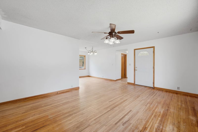303 E 4th Ave, Cheney, KS 67025