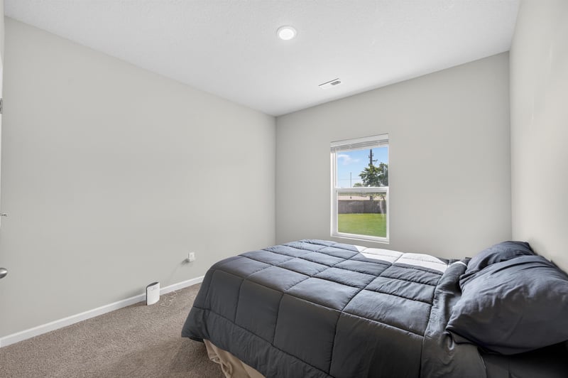 1604 Casey Cir, Newton, KS 67114