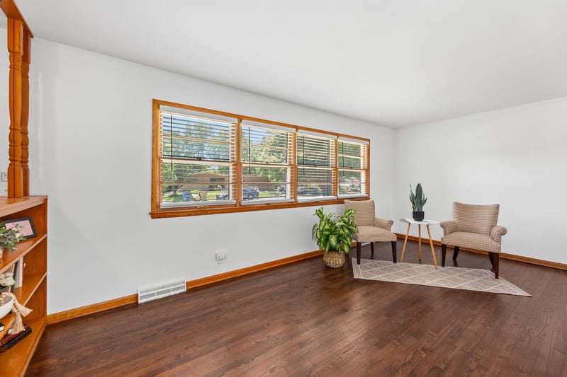 5816 E Memphis, Bel Aire, KS 67220