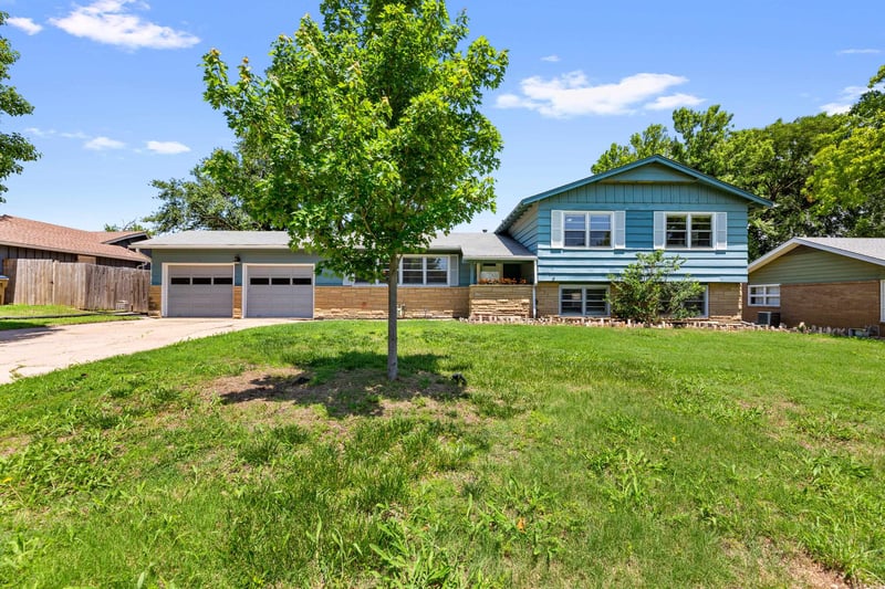 5816 E Memphis, Bel Aire, KS 67220