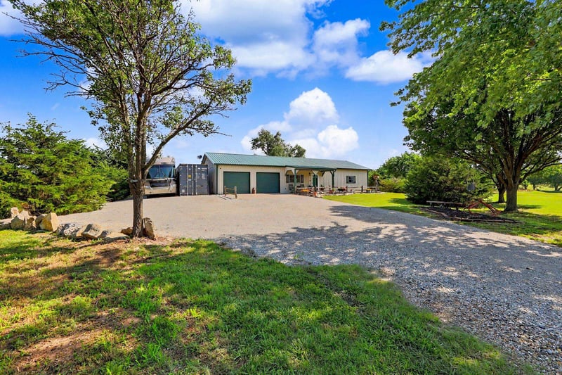 9190 SE Turkey Creek Rd, Leon, KS 67074