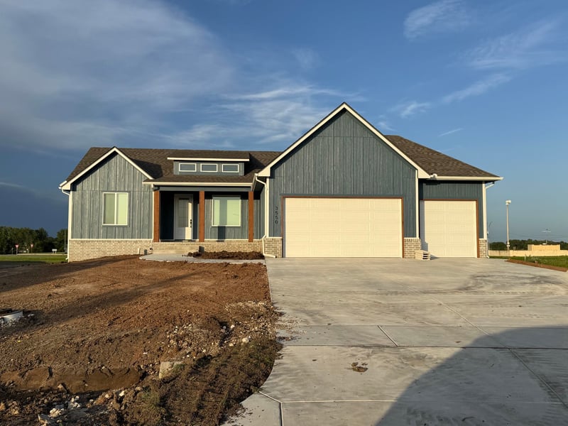 3550 Bluestem Ct, Rose Hill, KS 67133