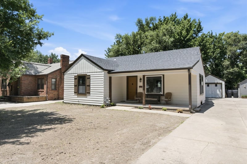 1517 Coolidge Ave, Wichita, KS 67203