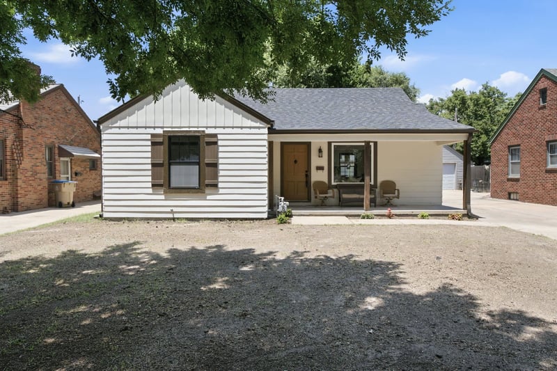 1517 Coolidge Ave, Wichita, KS 67203