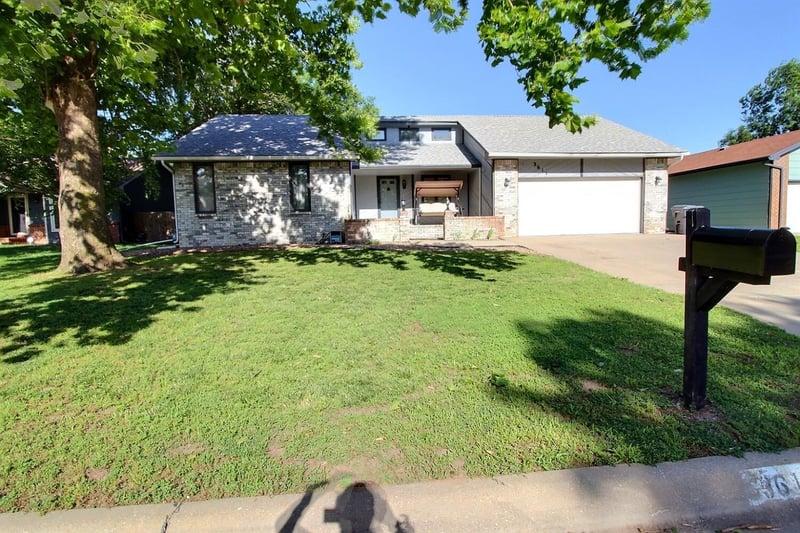 3611 N Athenian, Wichita, KS 67204