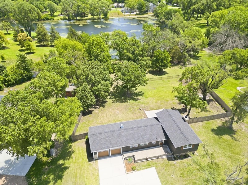 1520 Andover Rd, Andover, KS 67002