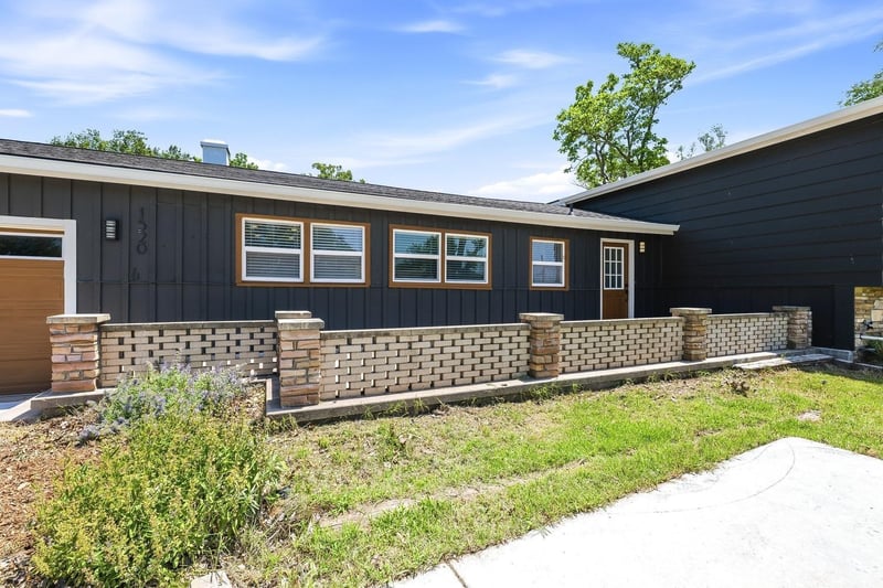 1520 Andover Rd, Andover, KS 67002