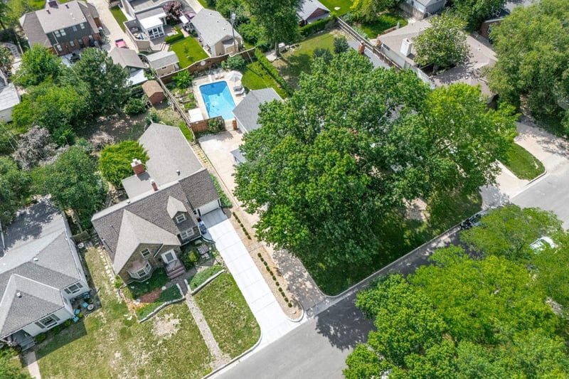 145 S Pinecrest Ave, Wichita, KS 67218