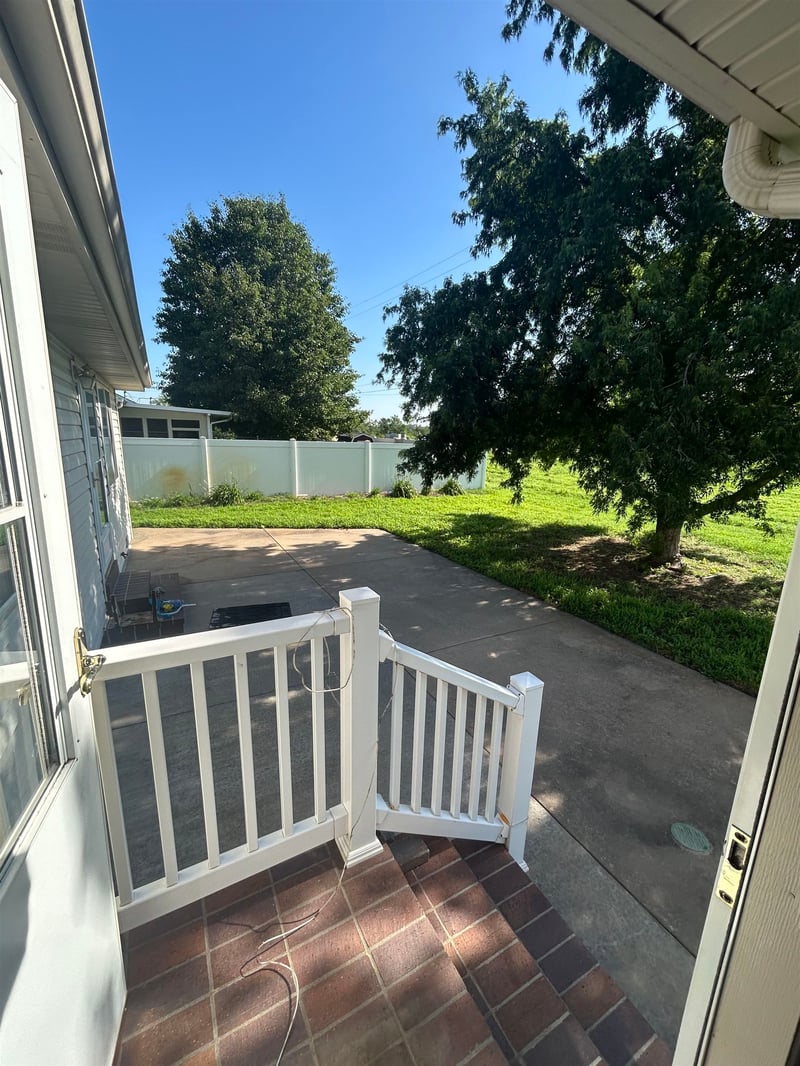 3306 Amanda St, Hutchinson, KS 67502