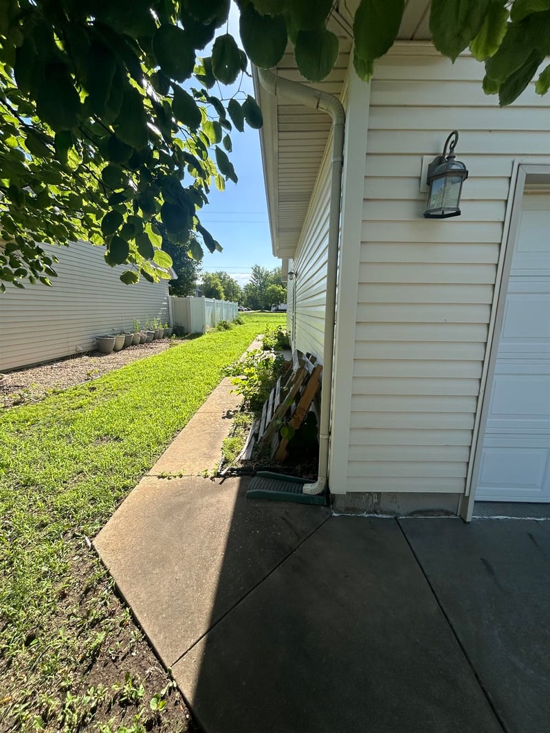 3306 Amanda St, Hutchinson, KS 67502