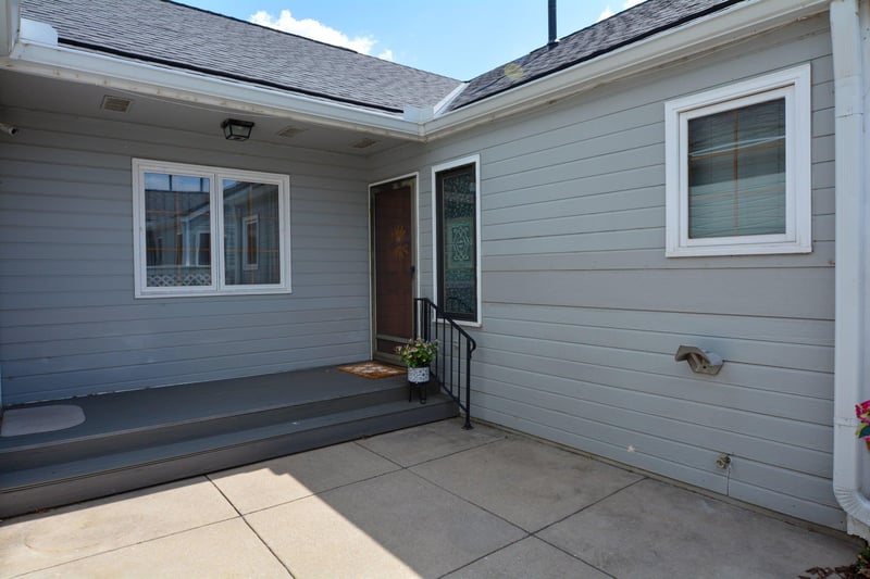1034 Bayshore St, Wichita, KS 67212