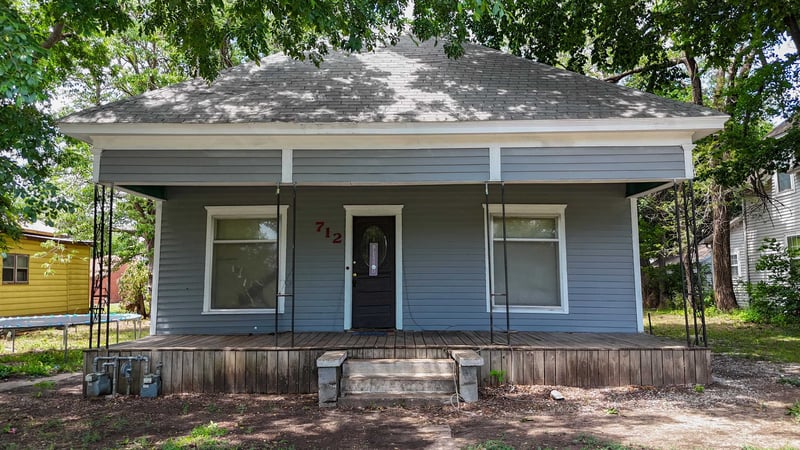 712 C St, Wellington, KS 67152