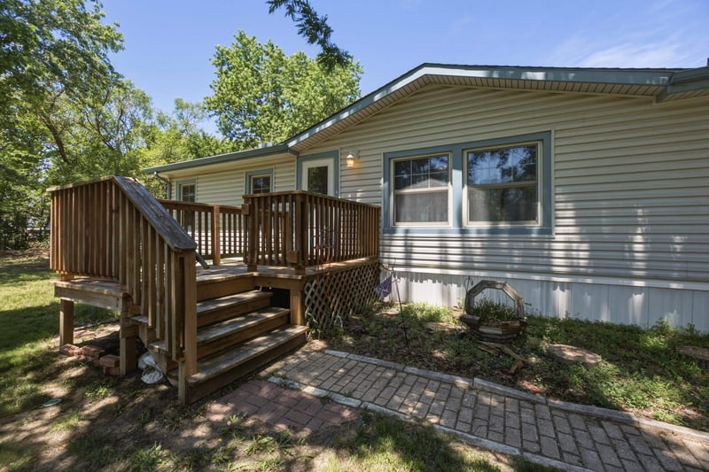 416 58th St S, Wichita, KS 67217
