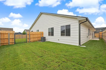 2433 S Wheatland Ct, Wichita, KS 67235