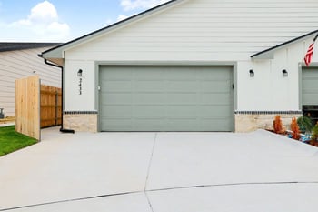 2433 S Wheatland Ct, Wichita, KS 67235