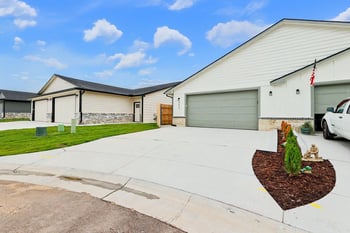 2433 S Wheatland Ct, Wichita, KS 67235