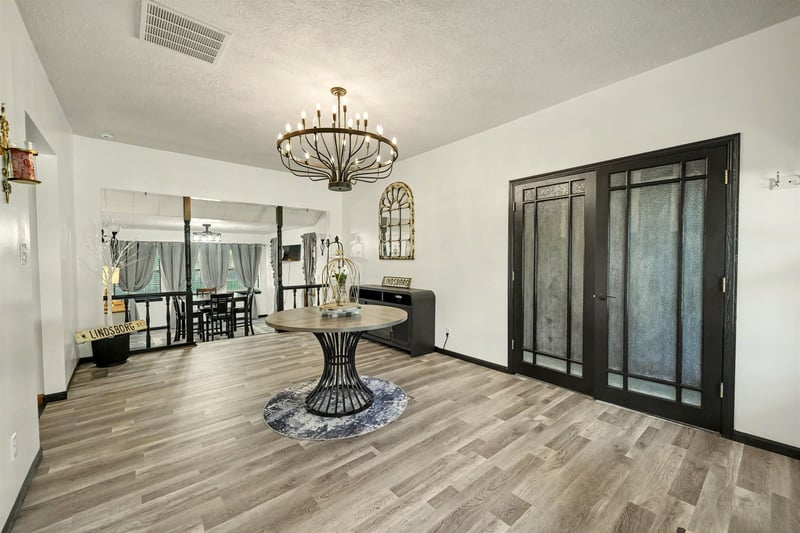 308 W Lindsborg St, Lindsborg, KS 67456
