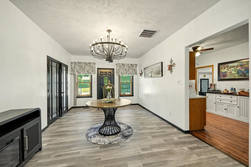 308 W Lindsborg St, Lindsborg, KS 67456