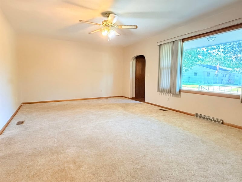 910 E Sherman, Marion, KS 66861