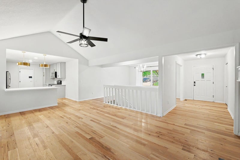 943 N Briarwood Rd, Derby, KS 67037