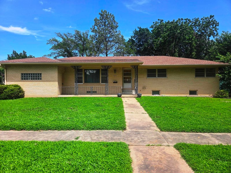 620 Duncan , Newton, KS 67114