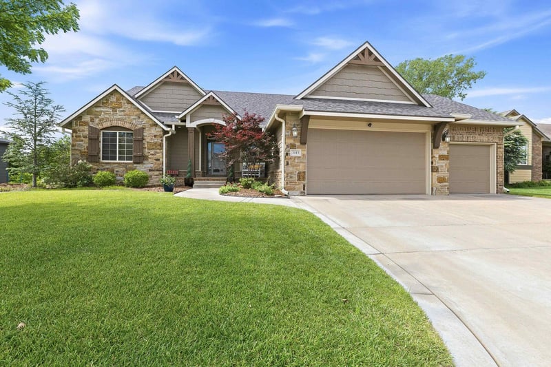 3113 Sunflower Dr, Derby, KS 67037