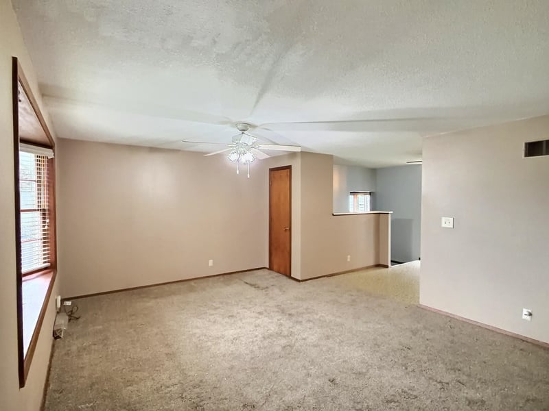 804 Mclain Ave, Newton, KS 67114