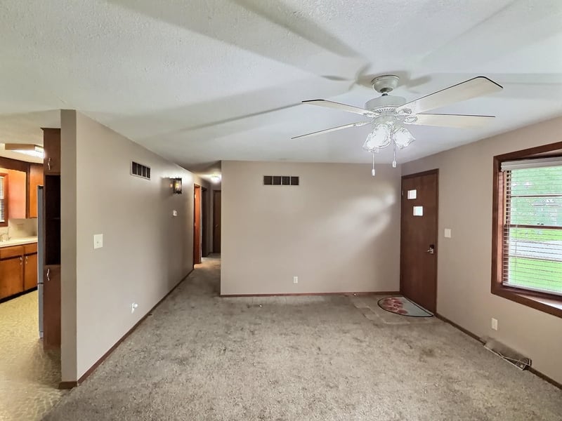 804 Mclain Ave, Newton, KS 67114