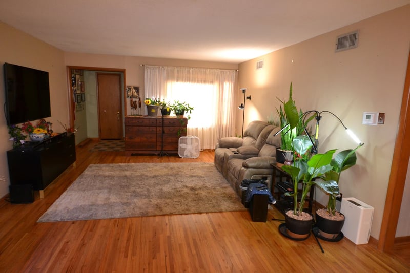 1787 Old Manor Rd, Wichita, KS 67208