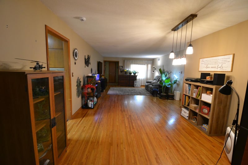1787 Old Manor Rd, Wichita, KS 67208