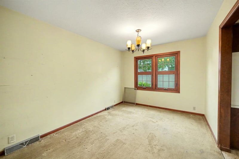 414 Wayne , Salina, KS 67401