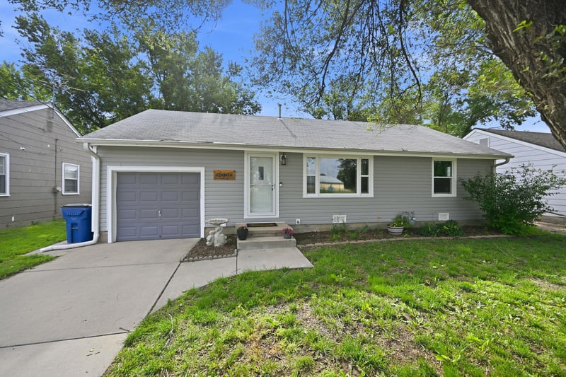 3050 N Coolidge Ave, Wichita, KS 67204