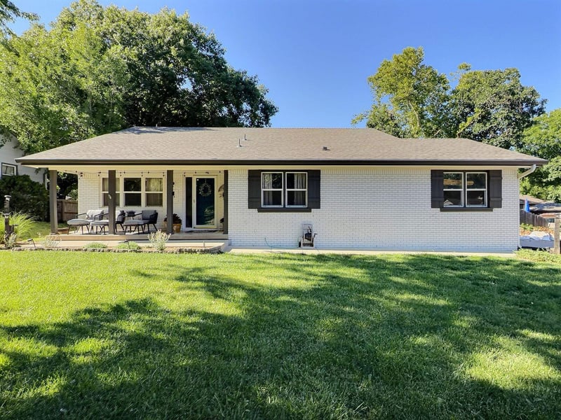 818 Greenway Ct, Derby, KS 67037