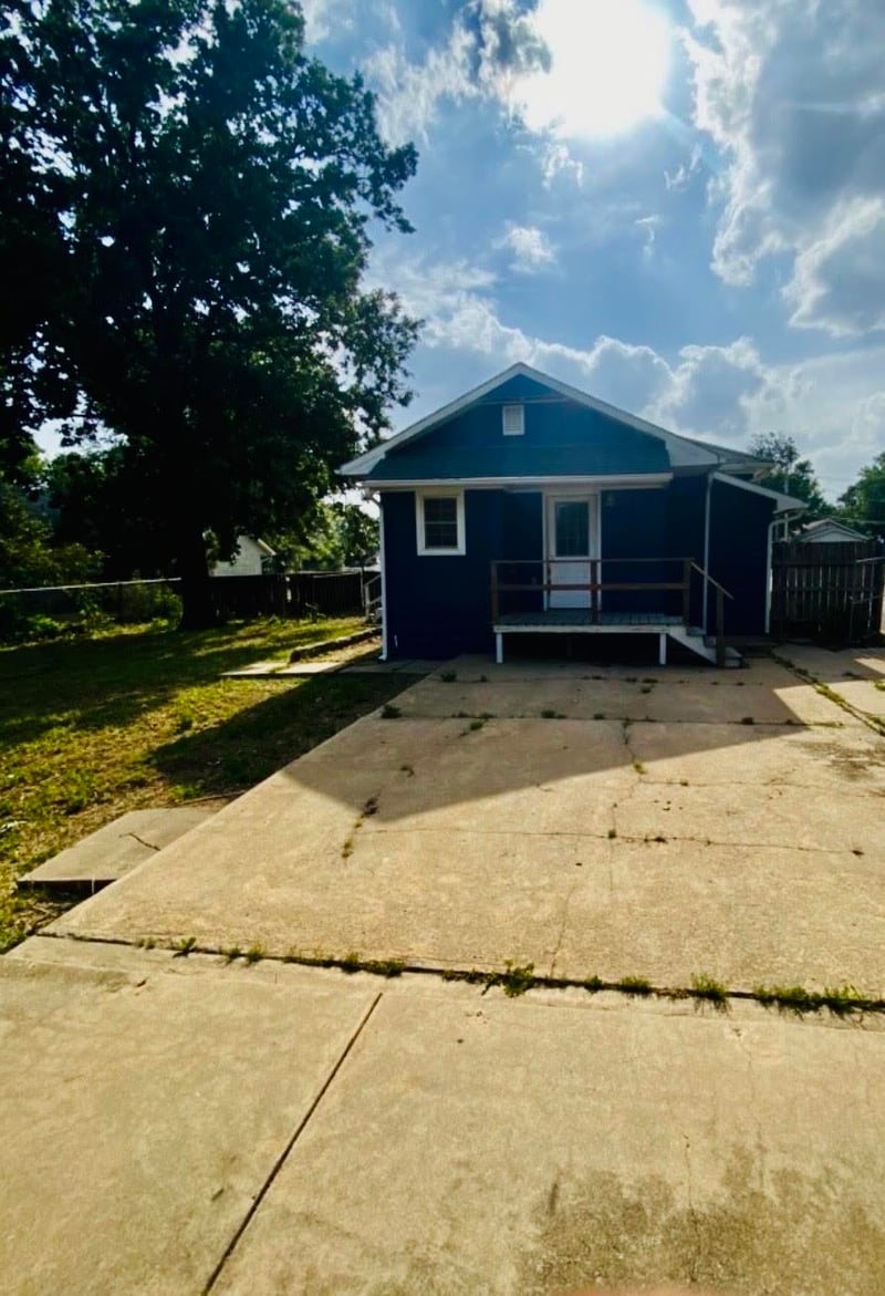 709 A , Wellington, KS 67152