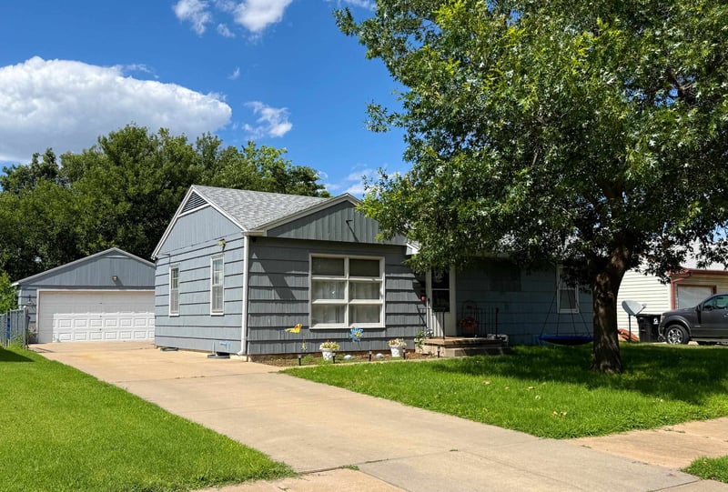 1005 Jewell Ave, Salina, KS 67401
