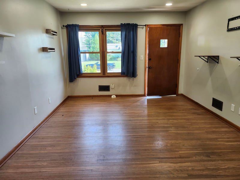 1407 Crowley St, Wichita, KS 67216