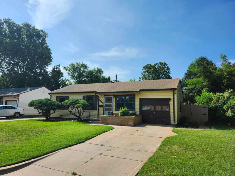 1407 Crowley St, Wichita, KS 67216