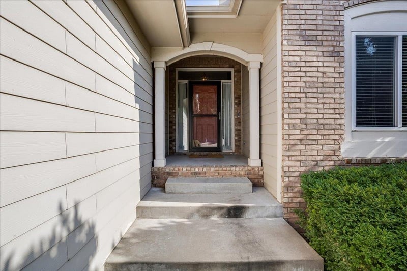 10405 W Greenfield St, Wichita, KS 67215
