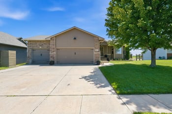 13701 W Lost Creek St, Wichita, KS 67235