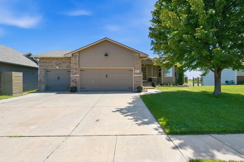 13701 Lost Creek St, Wichita, KS 67235