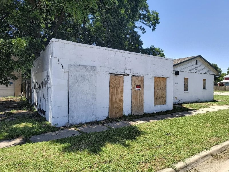 1518 1st Street N, Wichita, KS 67214