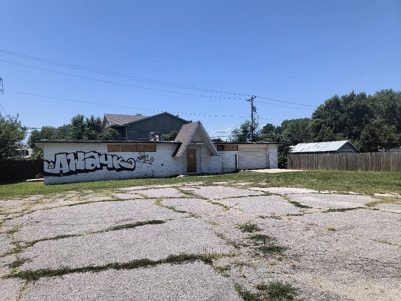 1518 1st Street N, Wichita, KS 67214