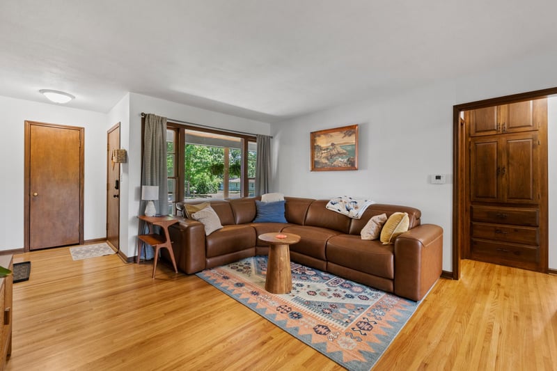 611 S Central Ave, Mulvane, KS 67110
