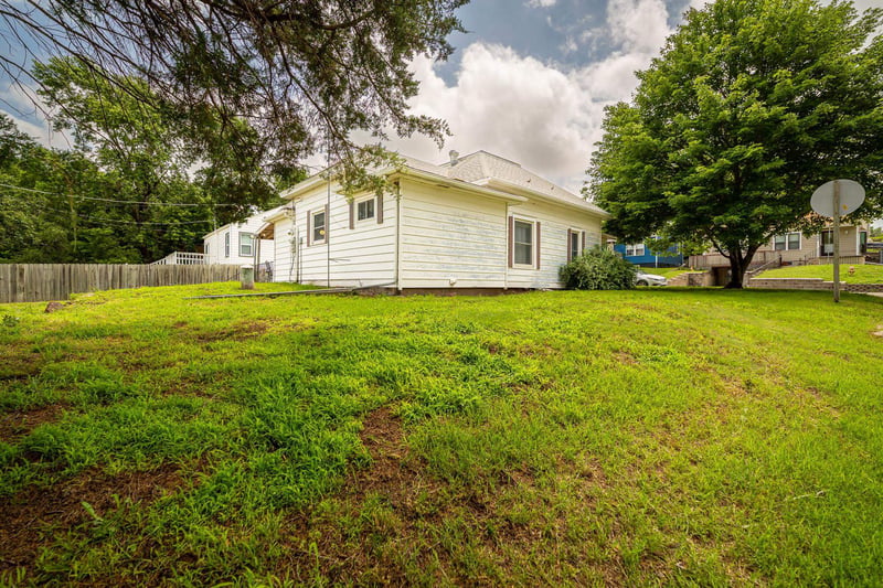 825 5th St, Concordia, KS 66901